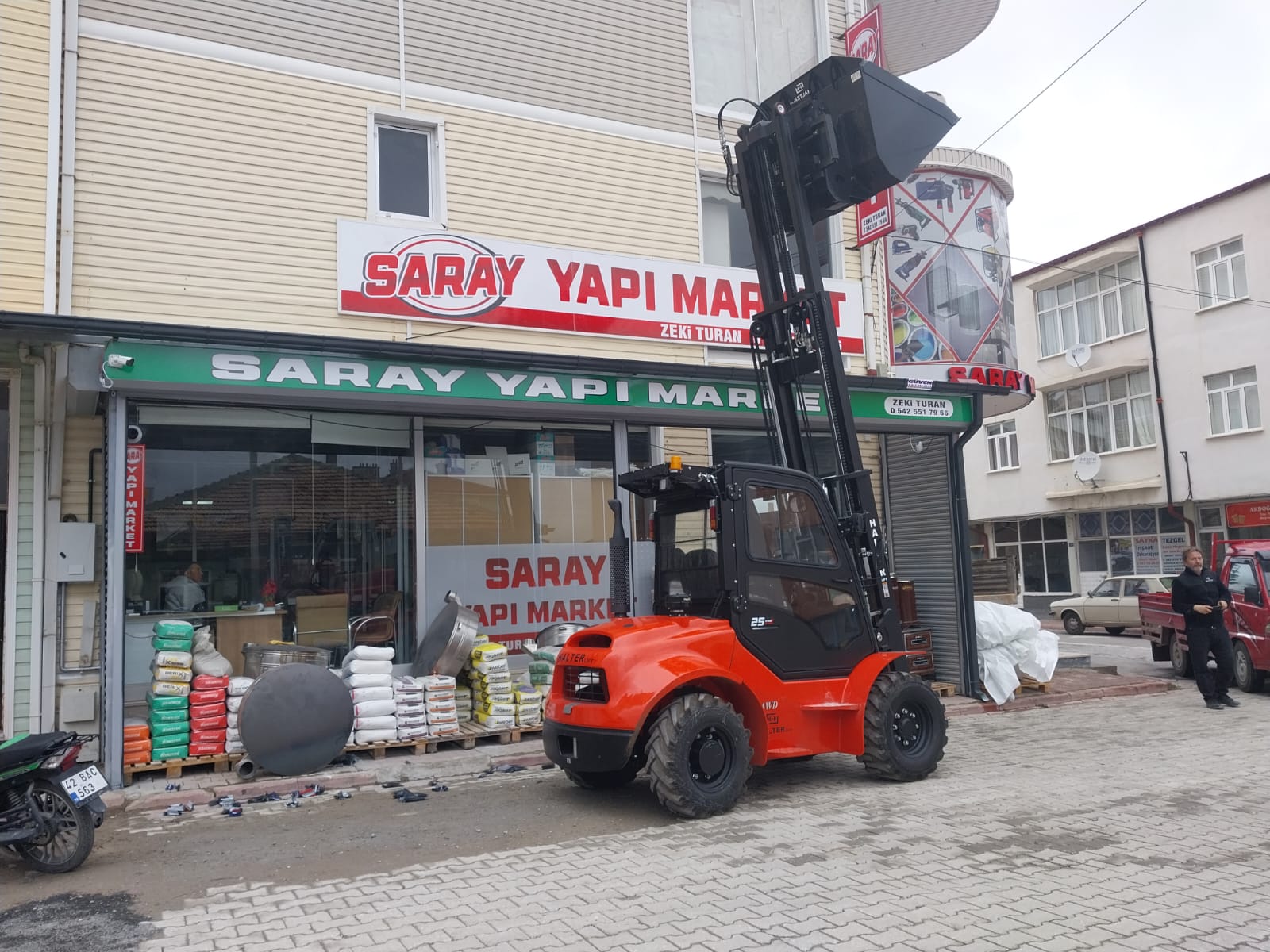 JAPON KUBOTA MOTOR 4X4 ARAZİ FORKLİFTİ 